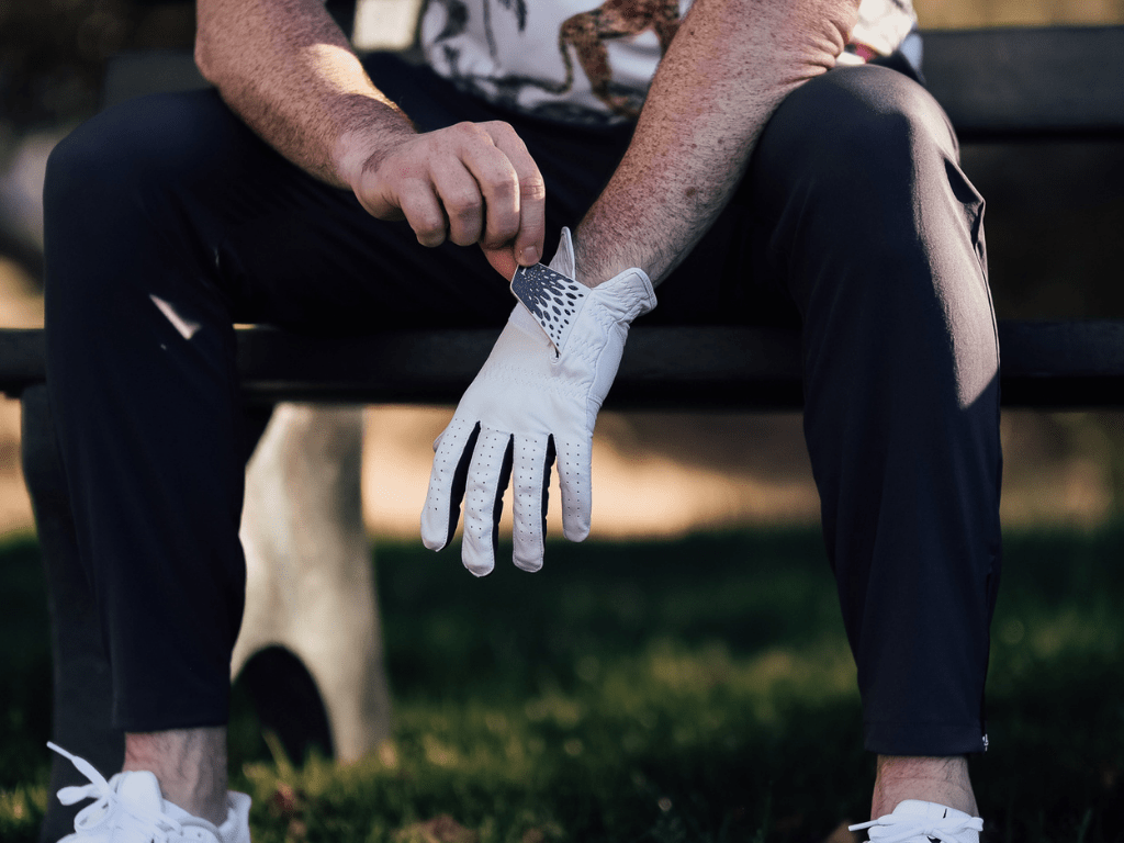 what are golf gloves for